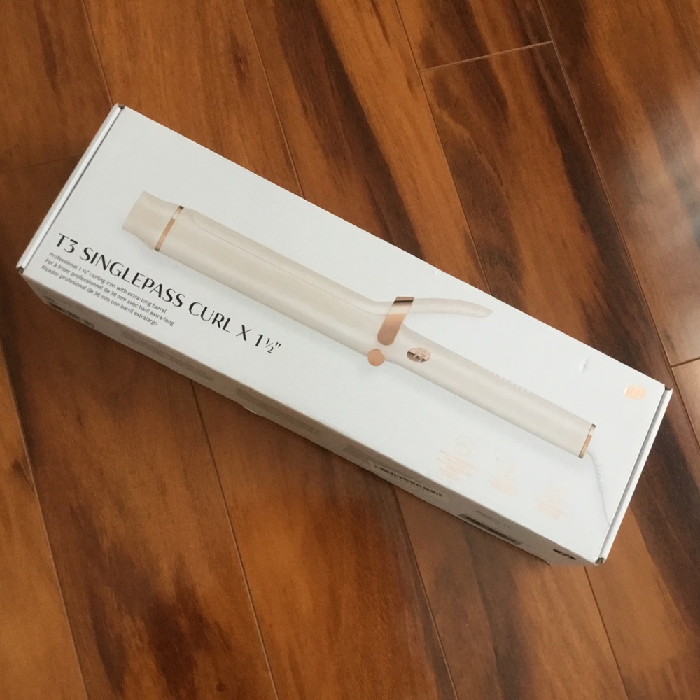 T3 SinglePass Curl 1.25" Ceramic Curling Iron - Cream with Rose Gold Accents